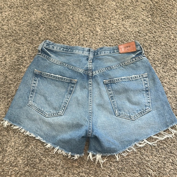 Edwin Cai Shorts in Siren - Picture 4 of 5